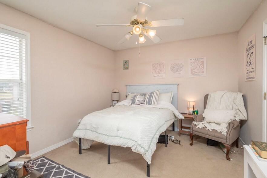 Building Photo - 1093 Saint Andrews Ln