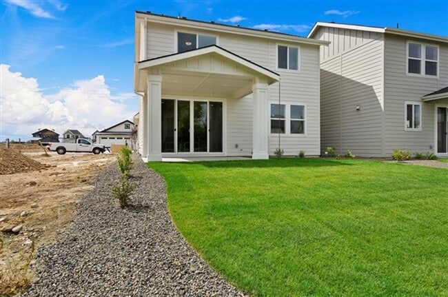 Building Photo - BRAND NEW HOME!!  4 Bedrooms, 3 Baths, Large Open Floor Plan!  Perfect Location, Must See!