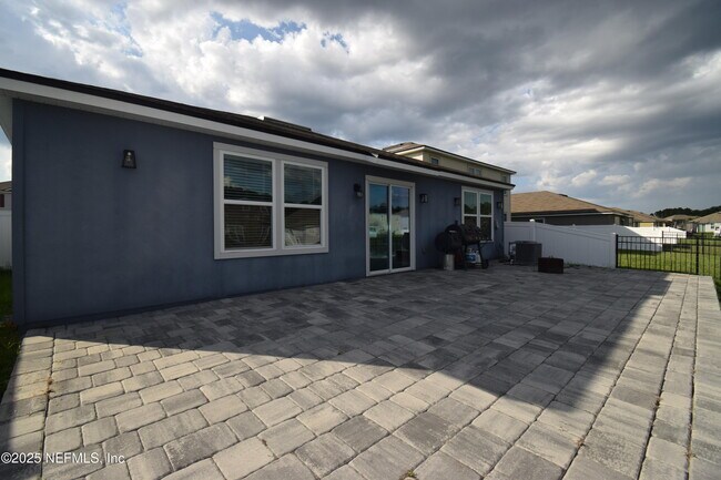 Building Photo - 11513 Stickleback Ln