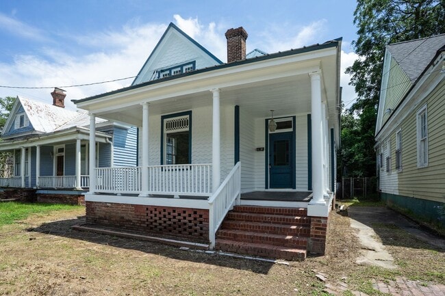 Building Photo - 410 3rd St