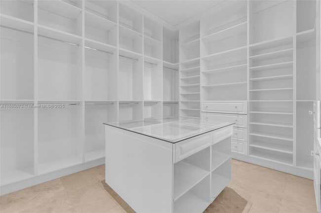 Building Photo - 17910 SW 80th Ave