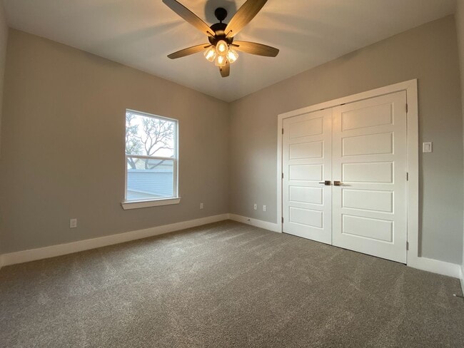 Building Photo - Luxury Cottage in Downtown Waco *Leasing S...