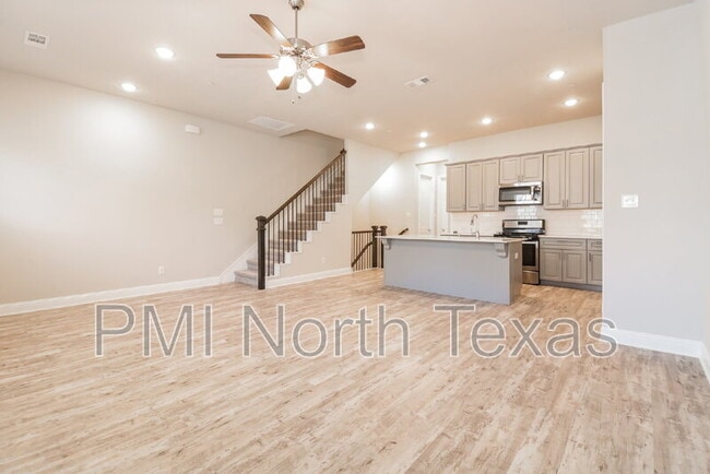 Building Photo - 4238 Shavano Dr