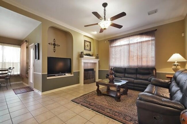 Building Photo - 1302 Hunter Ace Way