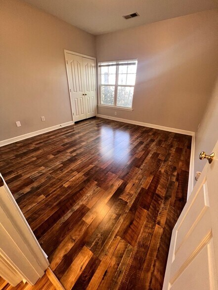 Building Photo - 16324 Redstone Mountain Ln