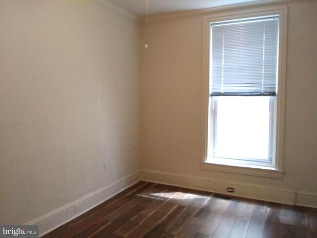 Building Photo - 416 N 32nd St