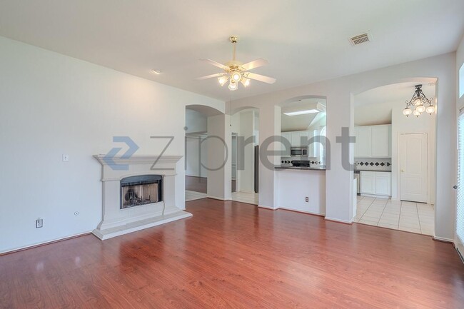 Building Photo - 14107 White Oak Gardens Dr