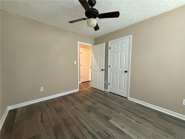 Building Photo - 3490 Ennfield Ln