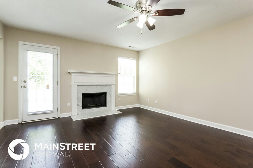 Building Photo - 6123 Lamp Post Pl