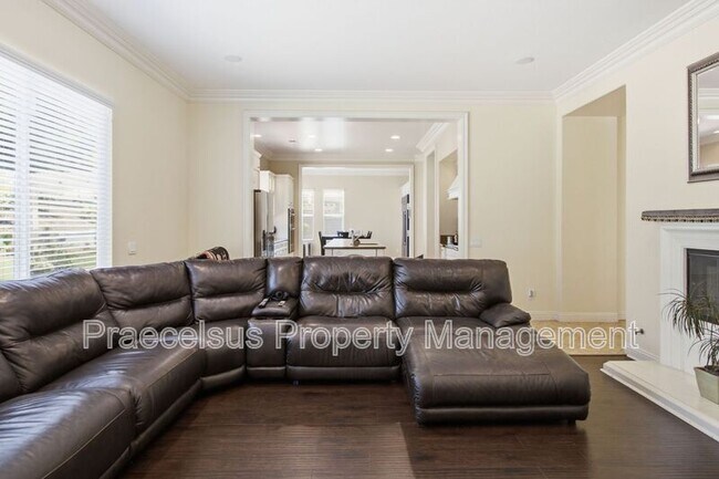 Building Photo - 2792 Camphor Ct