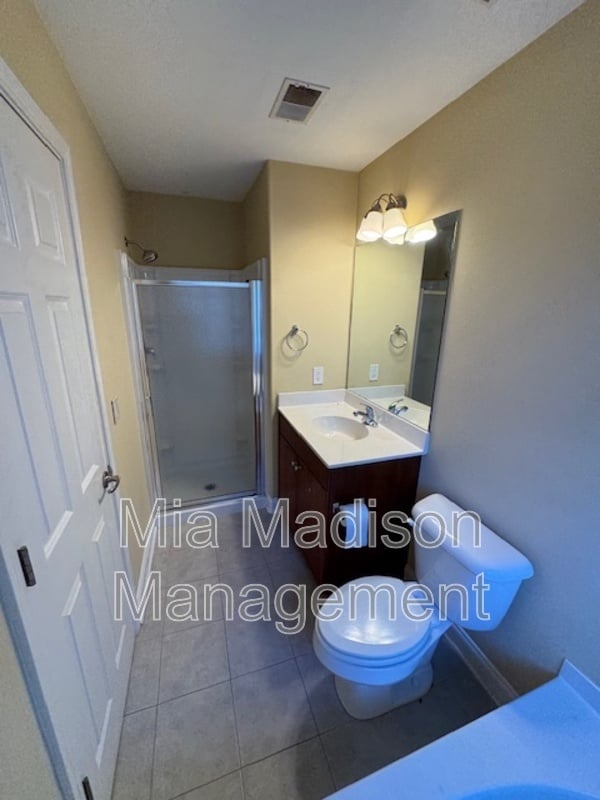 Building Photo - 14 Winter Lake Cir