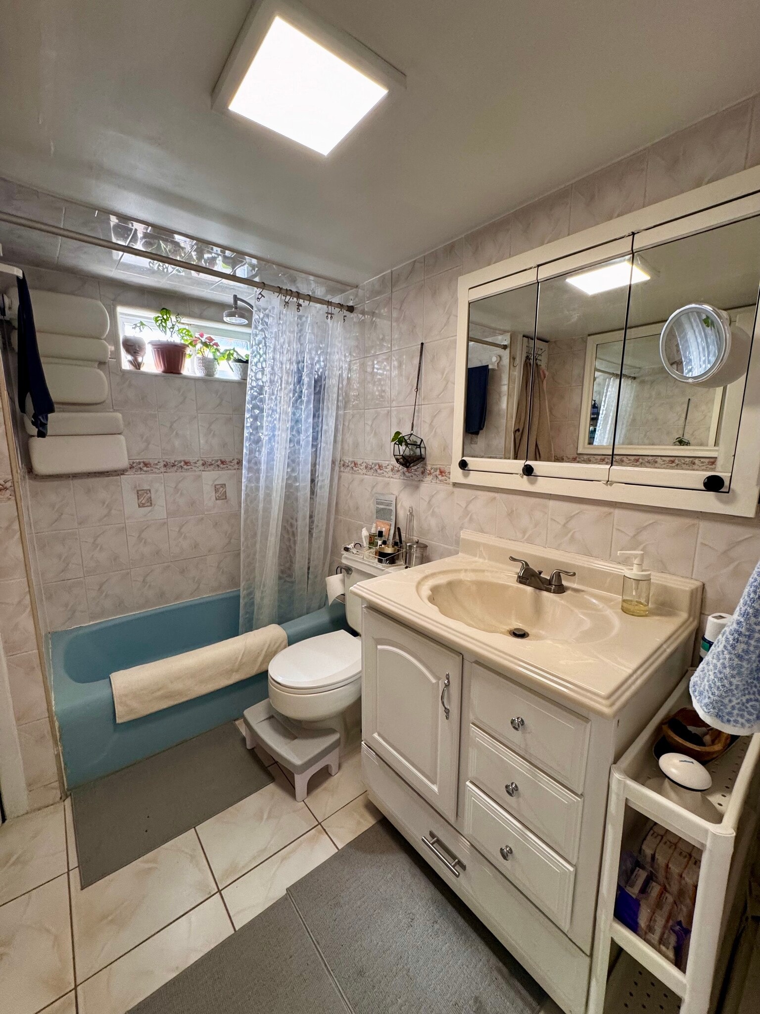 Full Bathroom - 188 Palisade Ave