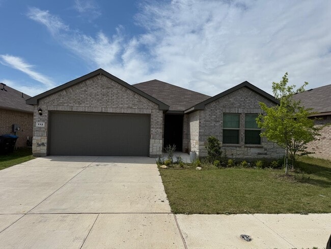Building Photo - 112 Piping Rock Dr