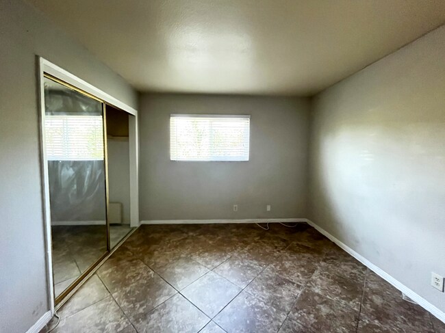 Building Photo - 12835 10th St