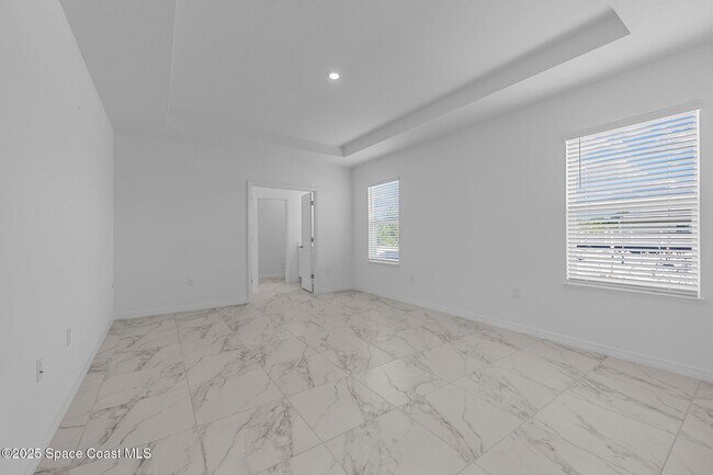 Building Photo - 6266 Moonrise Dr