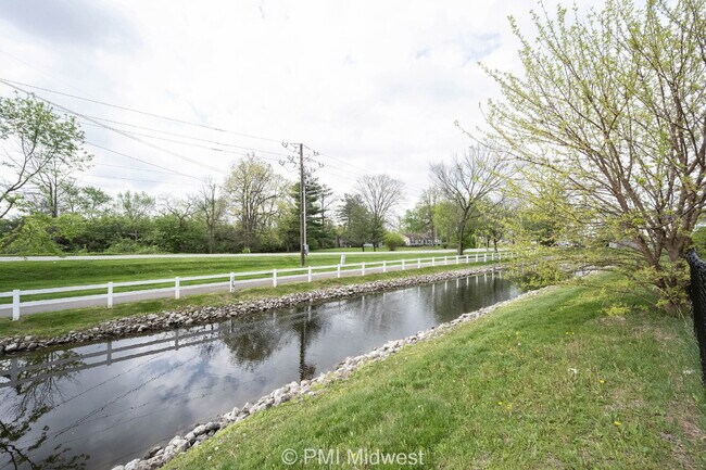 Building Photo - Charming 3-Bedroom, 2.5 Baths - Lawrence Township