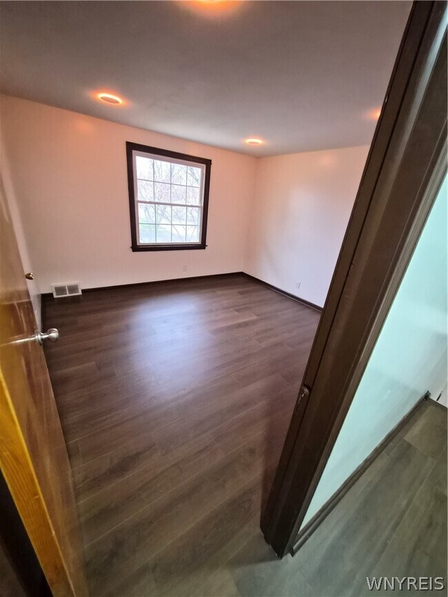 Building Photo - 210 Culpepper Rd