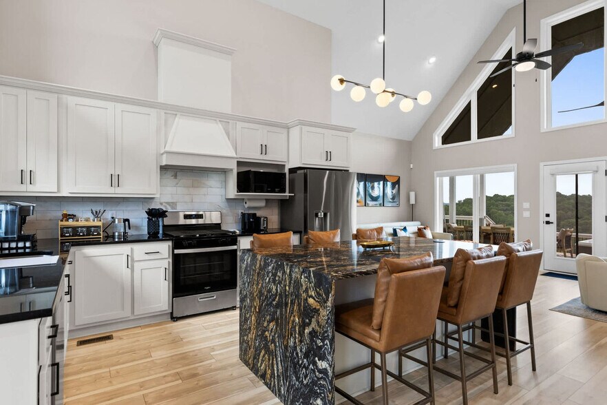 Building Photo - 94 River Knl Trl