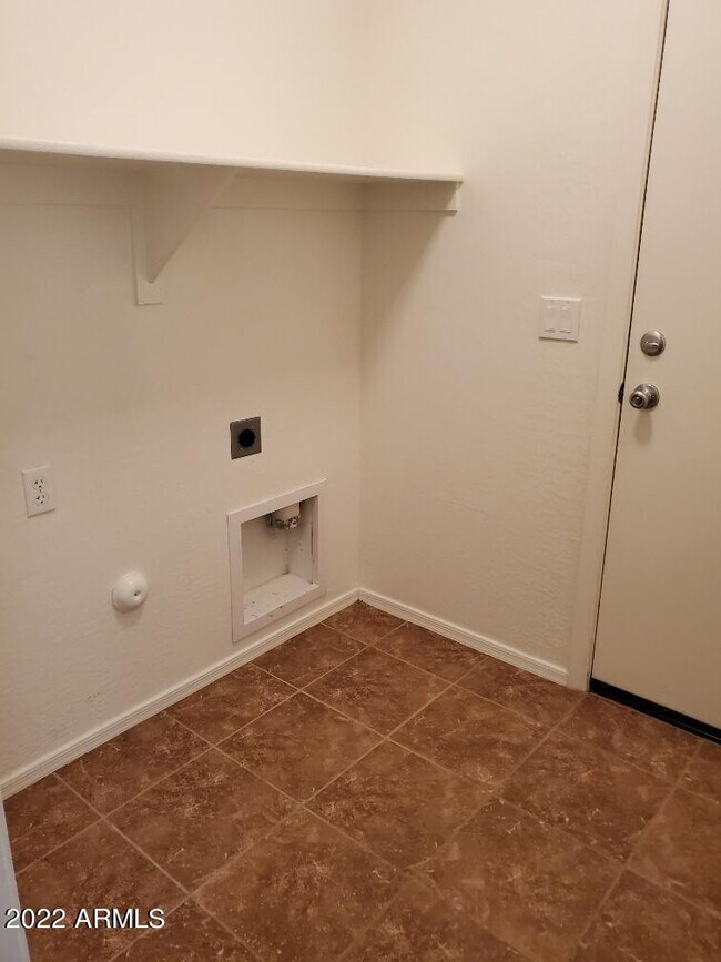 Building Photo - 1176 W Fruit Tree Ln