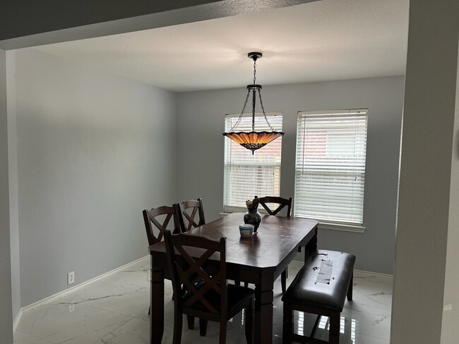 Building Photo - 5702 La Crema