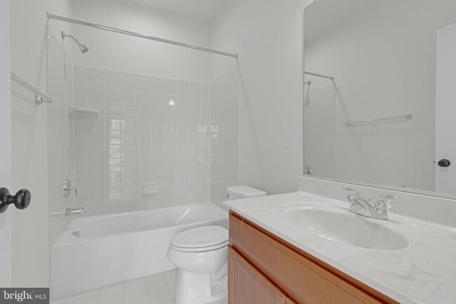 Building Photo - 22550 Cambridgeport Square