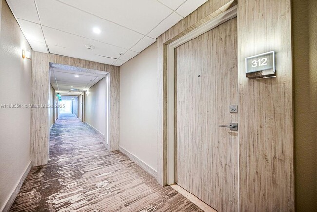 Building Photo - 10275 Collins Ave