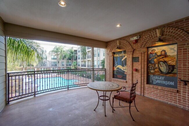 Building Photo - Fully Furnished Sugar Land Town Square Condo – Some Utilities Included