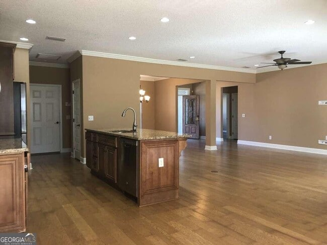 Building Photo - 95 Spyglass