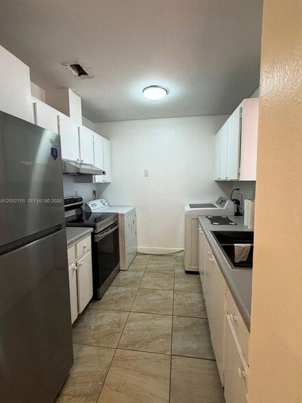 Building Photo - 5028 SW 138th Avenue Cir