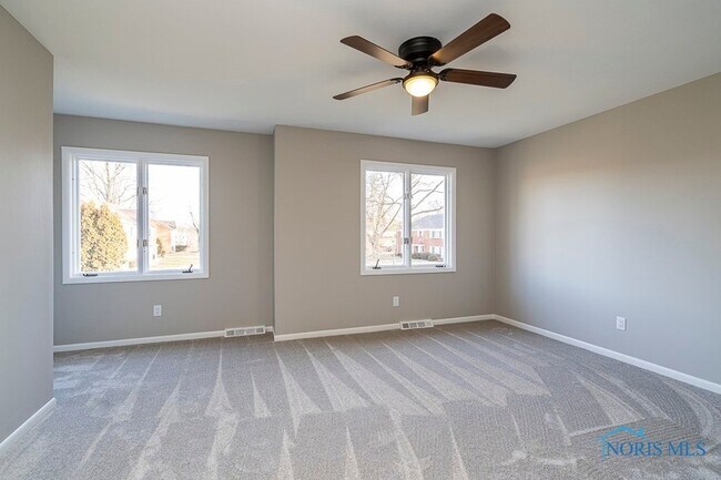 Building Photo - 4045 Hillandale Rd