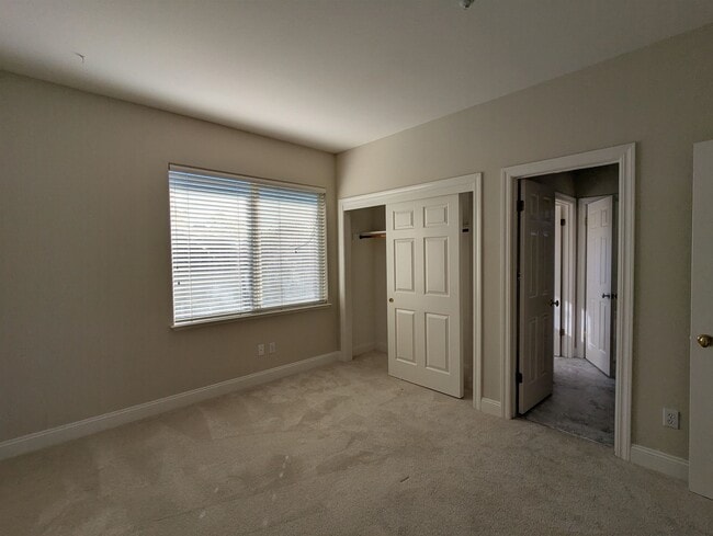 Building Photo - 3326 Camillo Ct