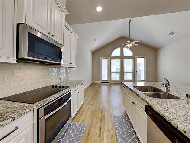 Building Photo - 922 Dartford Dr