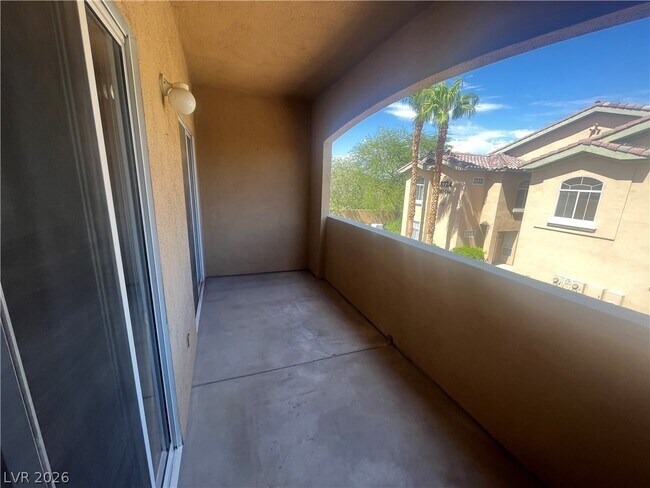 Building Photo - 8728 Red Rio Dr