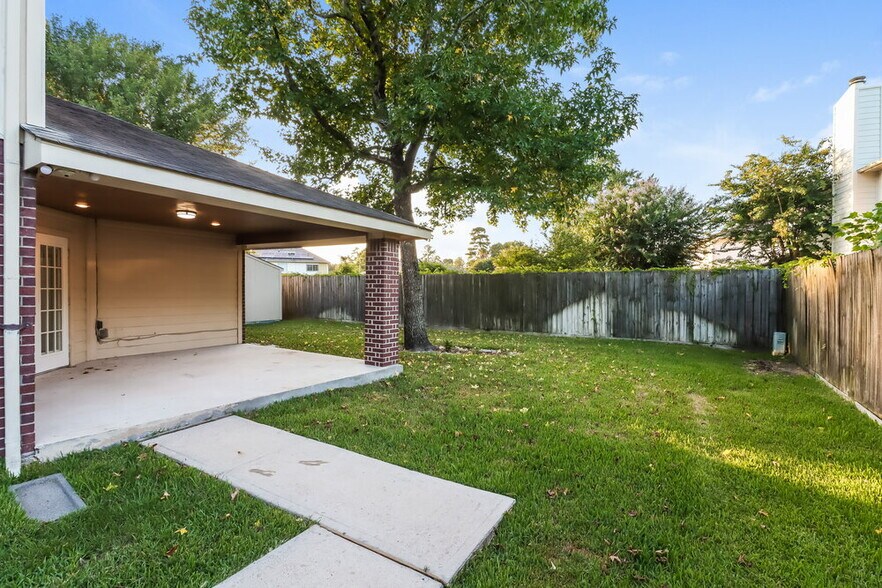 Building Photo - 3827 Cyril Dr