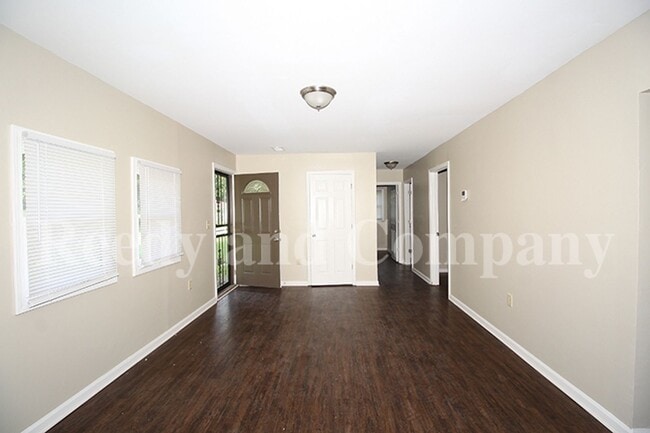 Building Photo - 961 Carrolton Rd
