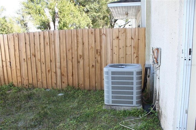 Building Photo - 3607 W Idlewild Ave