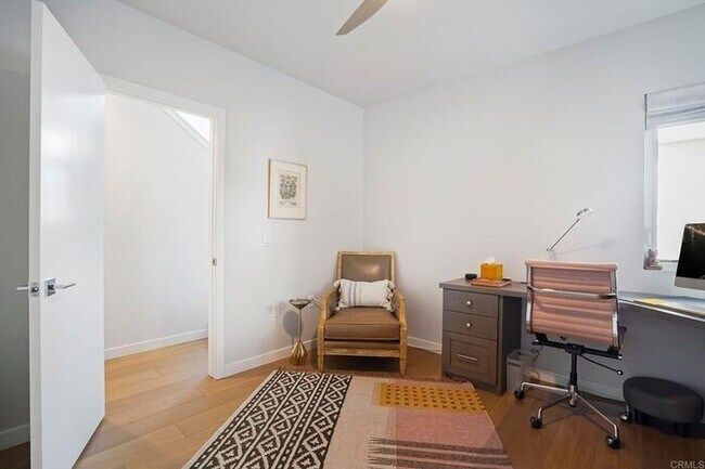 Building Photo - Discover this stunning 2-bedroom, 2-bath home in San Diego!