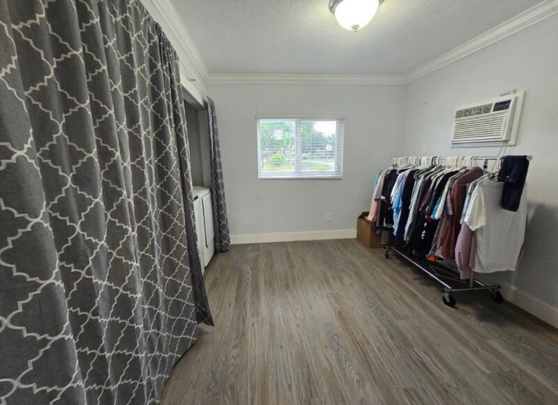 Building Photo - 9591 SW 52nd Terrace