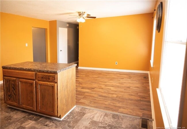 Building Photo - 2809 Needle Ln