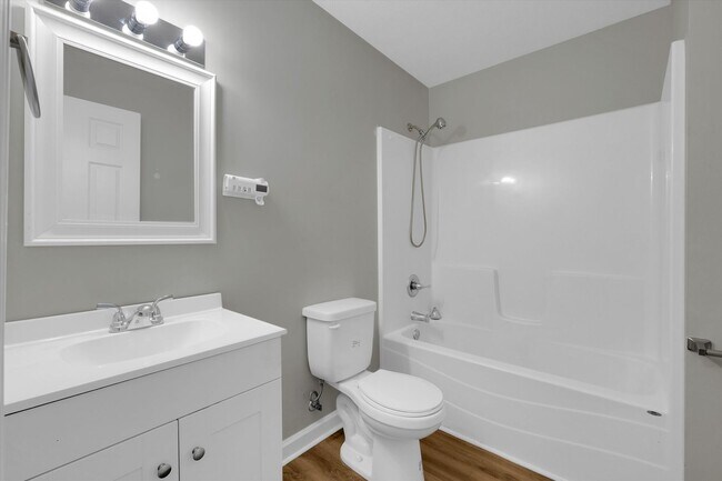 Building Photo - 421 Poplar Level Ct