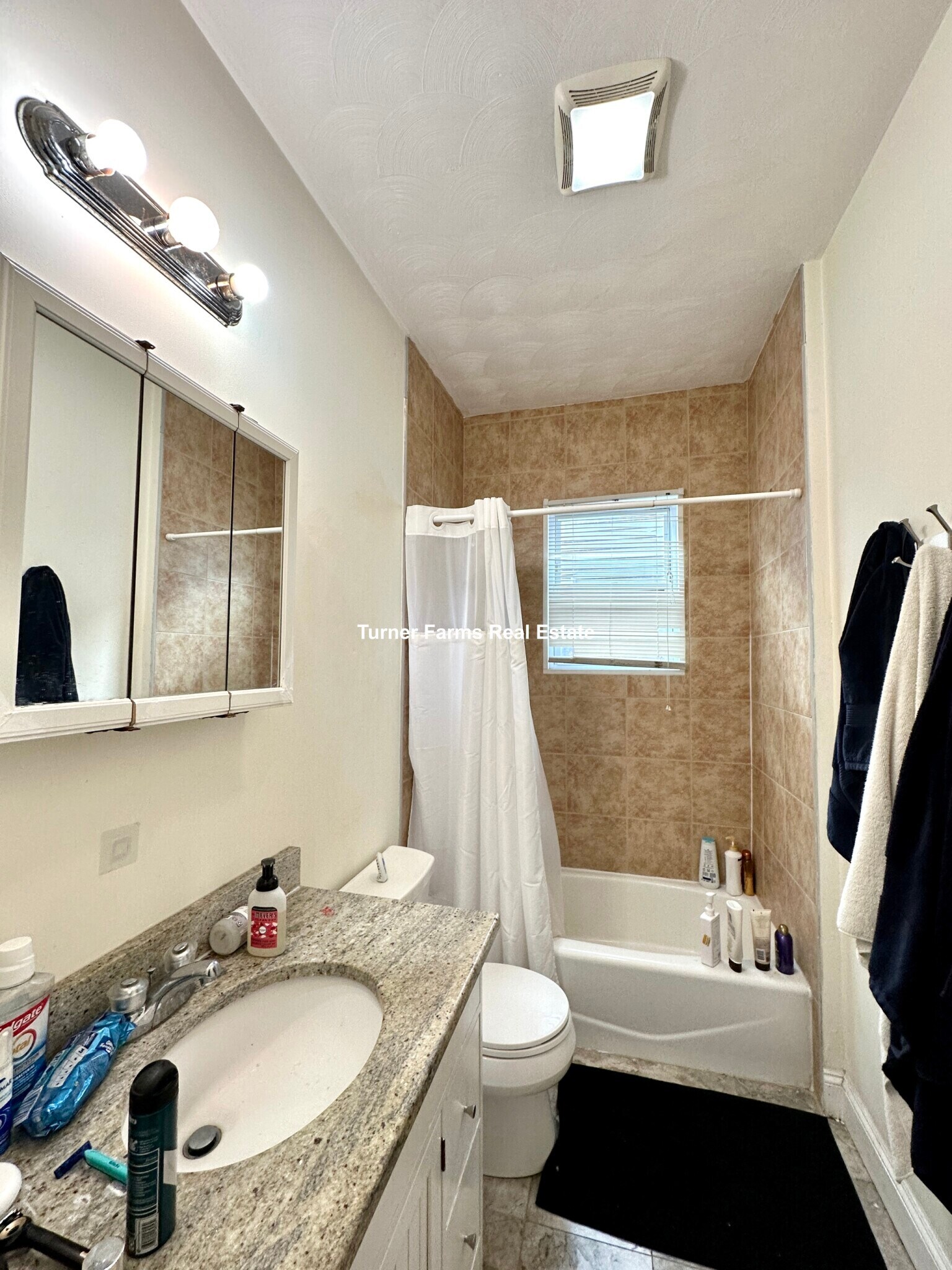 Building Photo - 8 Carmel St