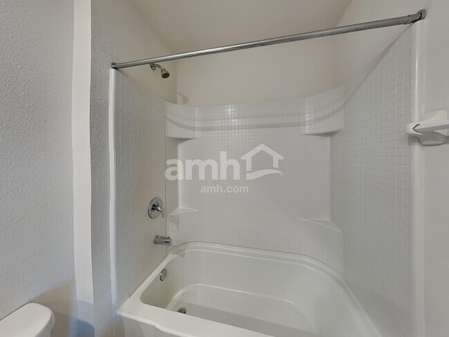 Building Photo - 10316 Flathead Dr