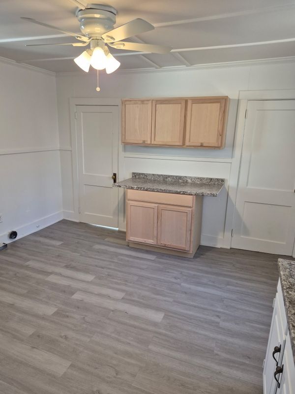 Building Photo - 98 Columbia St