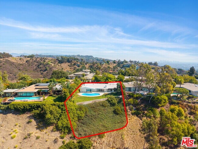 Building Photo - 1641 Tower Grove Dr