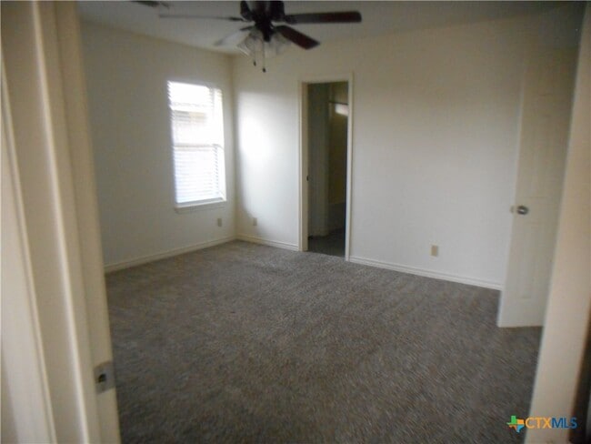 Building Photo - 106 Gemini Ct