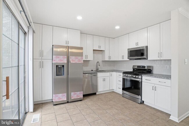 Building Photo - 2760 Brier Pond Cir