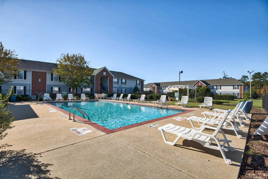 Meriwether Place - Pool - Reserve At Stillwater