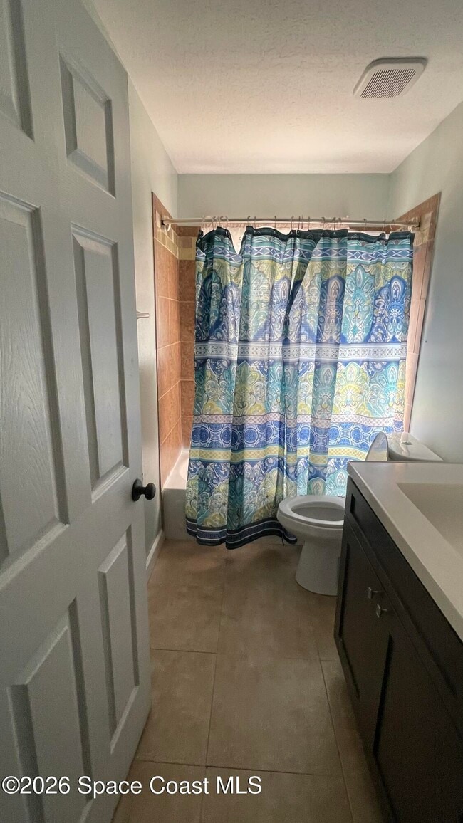 Building Photo - 2555 Street Pauls Dr