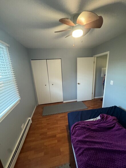 Building Photo - 9 N Whispering Hills Dr