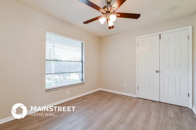 Building Photo - 8734 Brackenwood Dr